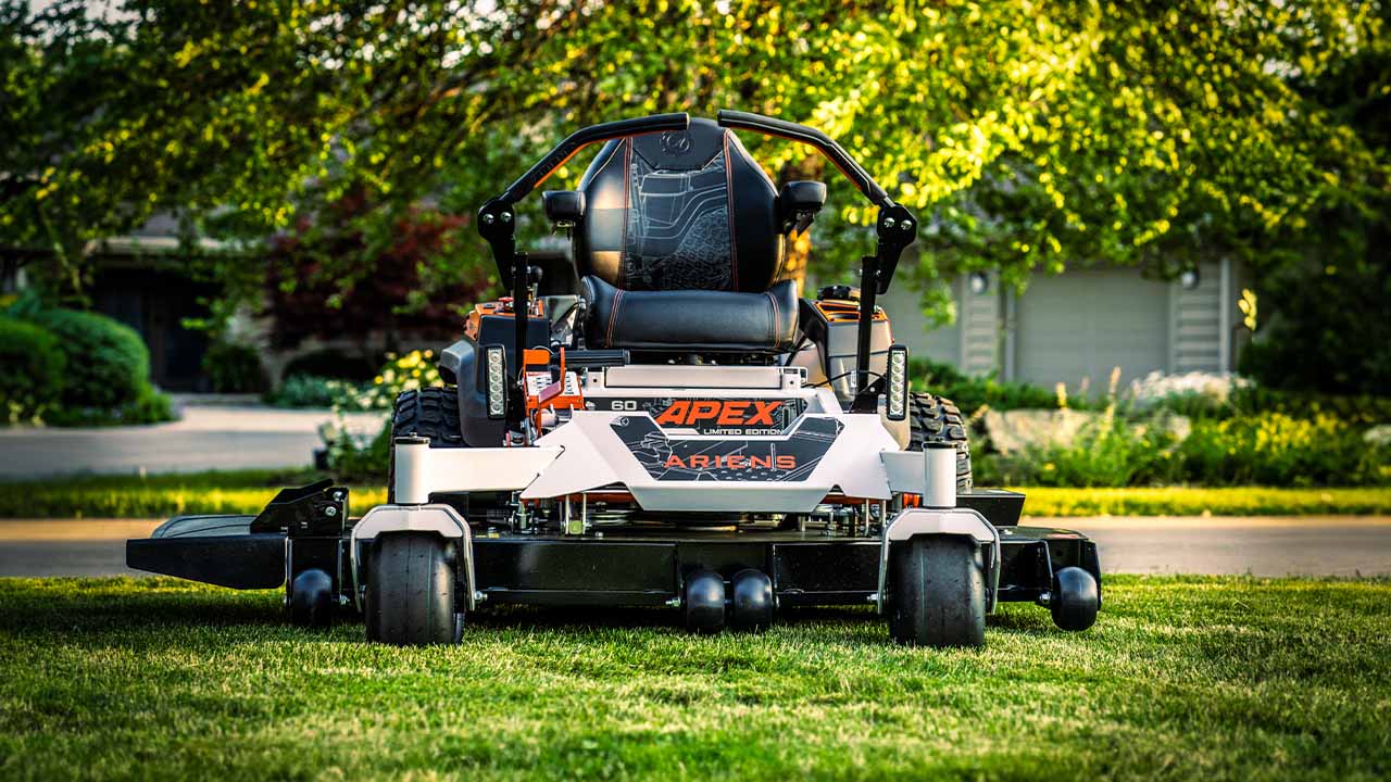APEX Series Zero Turn Lawn Mower - Ariens