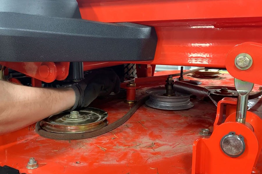 How to Tell if a Mower Belt is Worn | Ariens